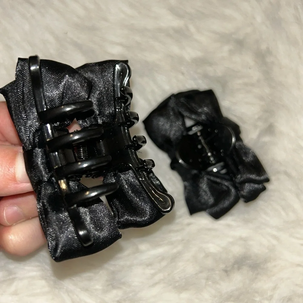 🩷FIRM PRICE🩷NWOT 6 pieces hair clips